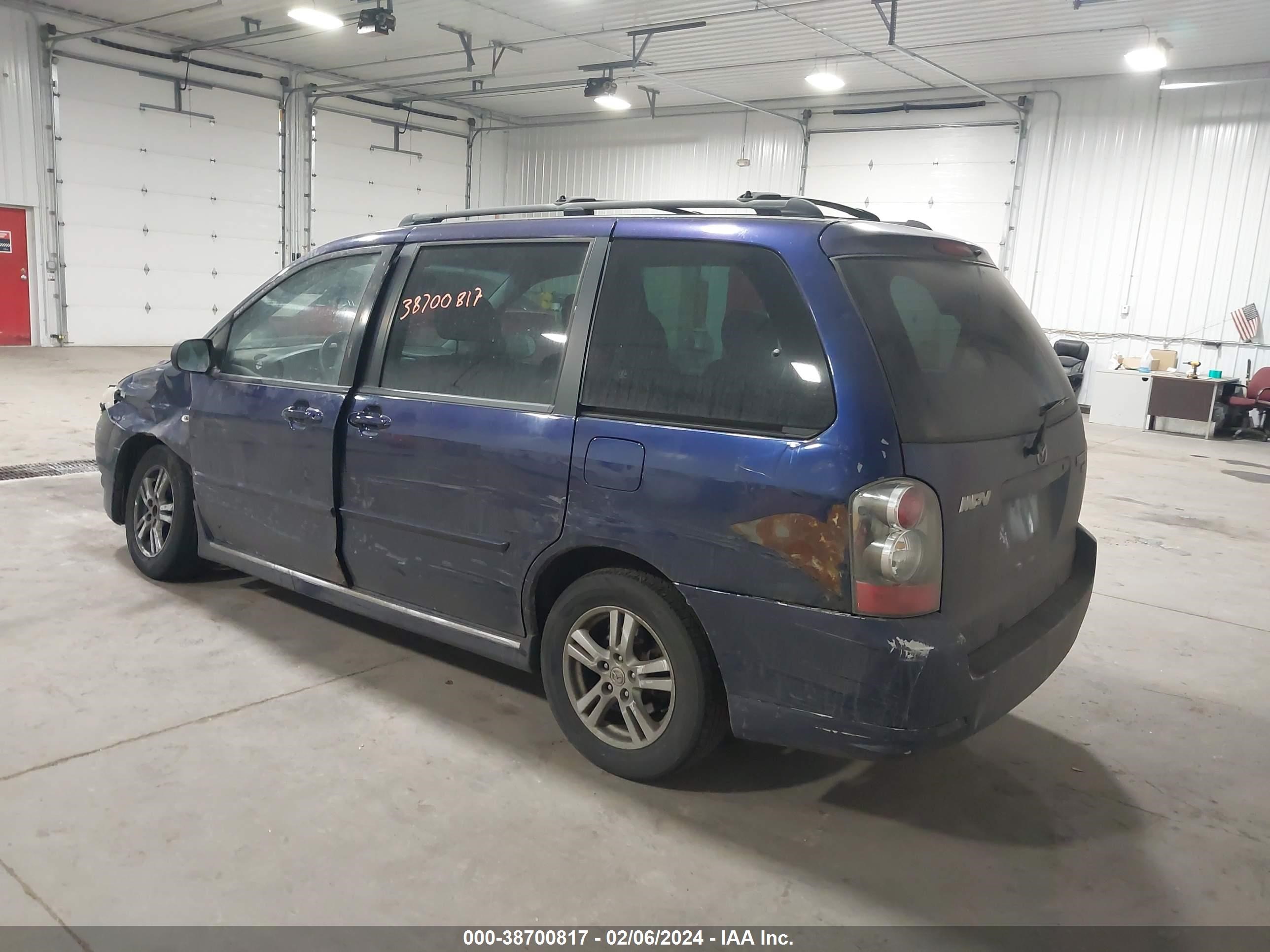 Photo 2 VIN: JM3LW28J460568949 - MAZDA MPV 