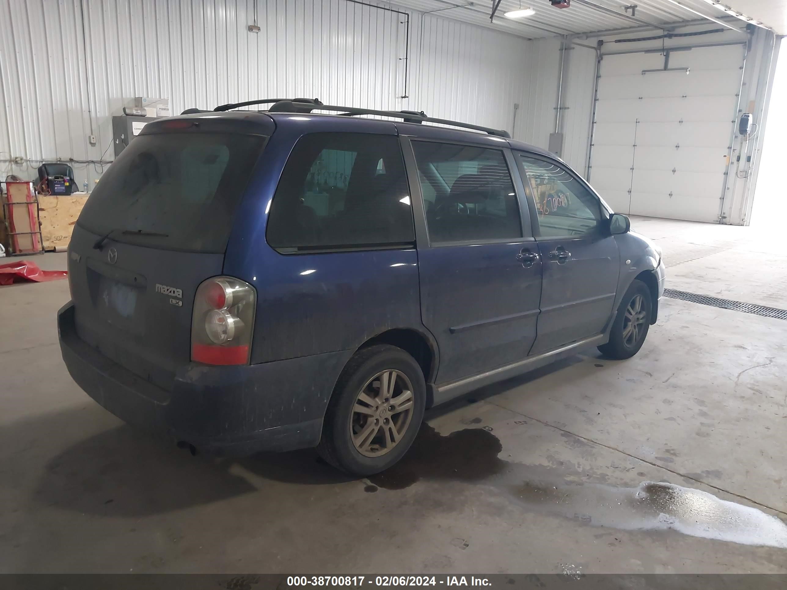 Photo 3 VIN: JM3LW28J460568949 - MAZDA MPV 