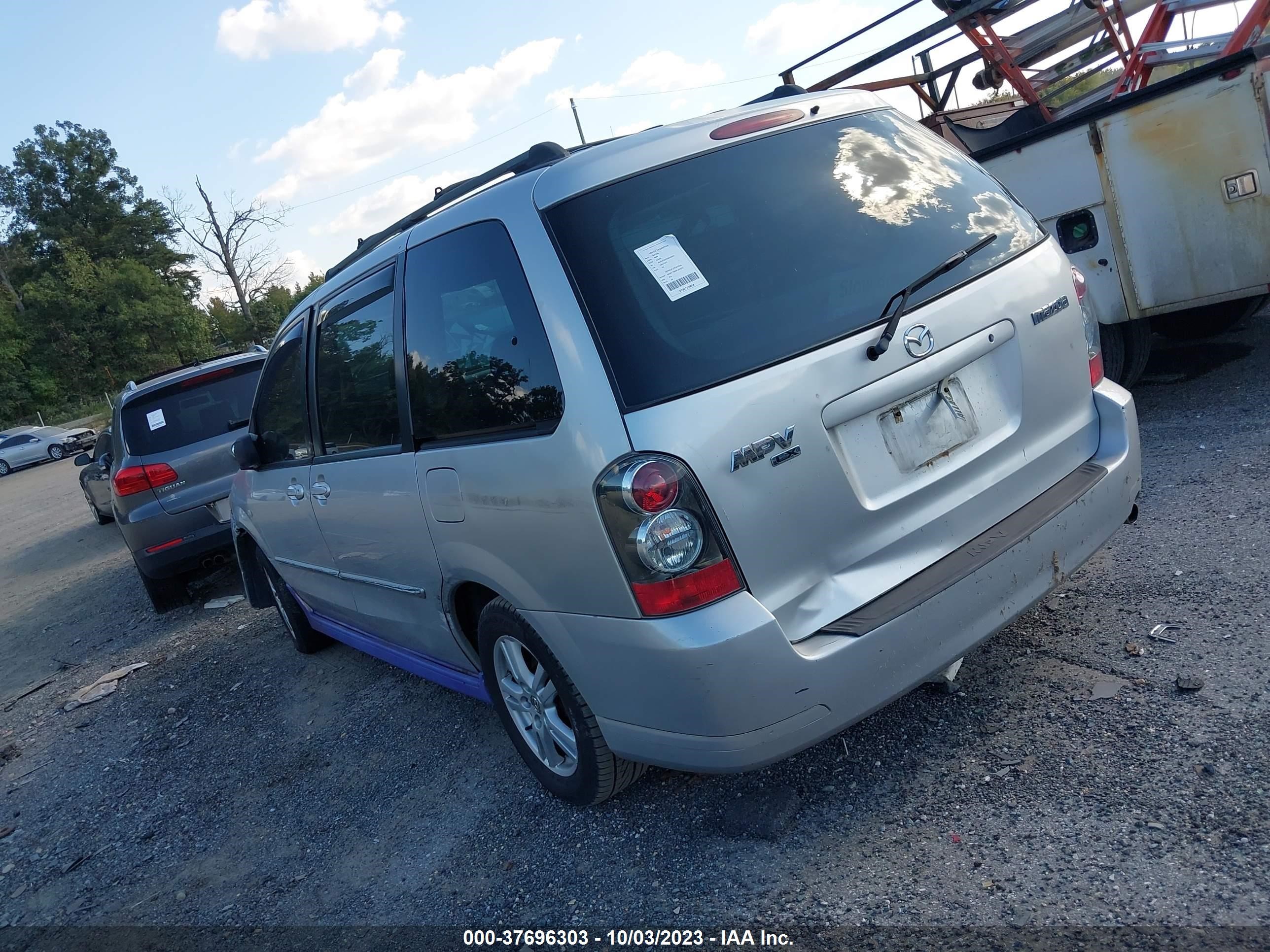 Photo 2 VIN: JM3LW28J550552399 - MAZDA MPV 