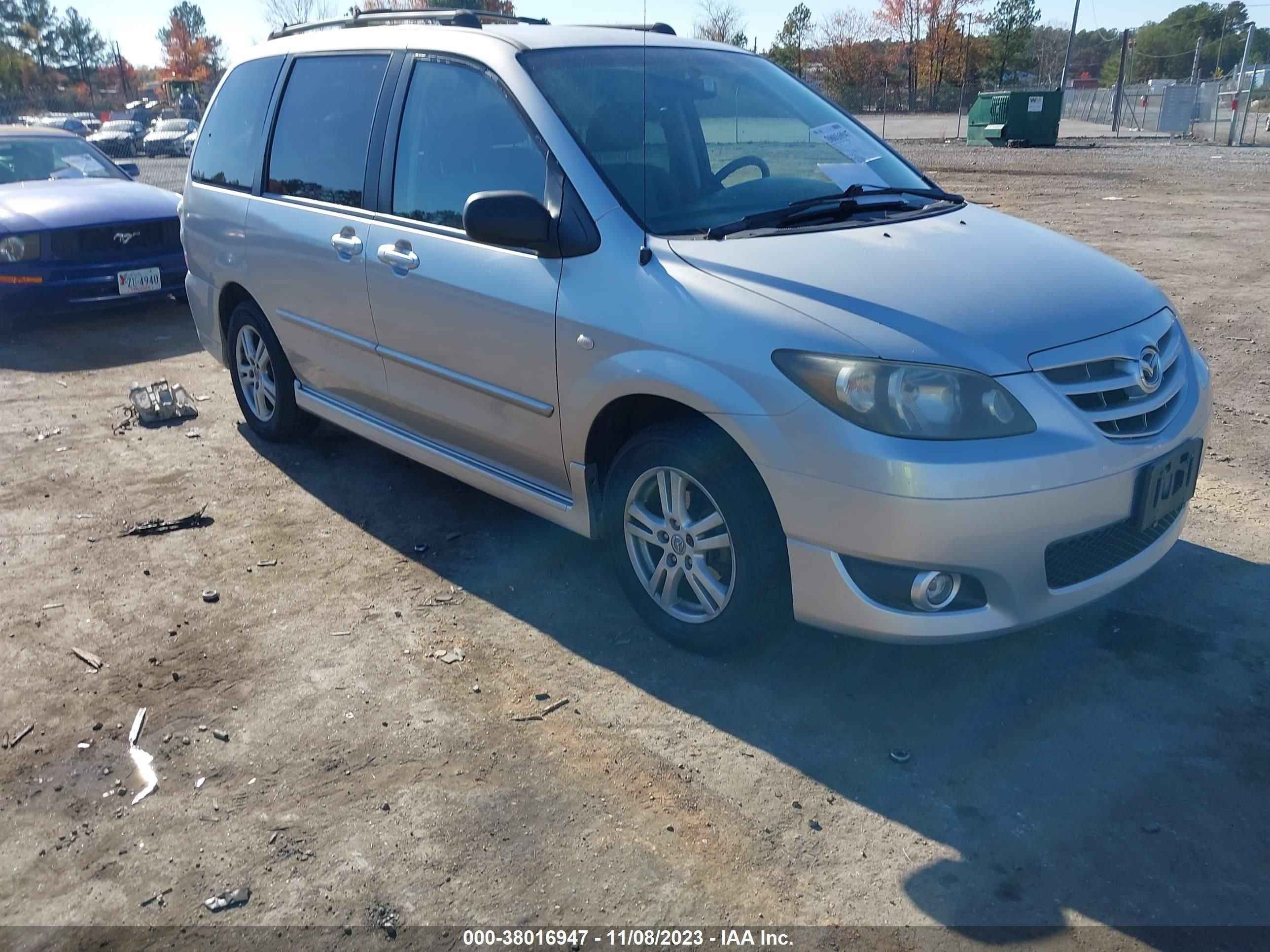 Photo 0 VIN: JM3LW28J560561802 - MAZDA MPV 