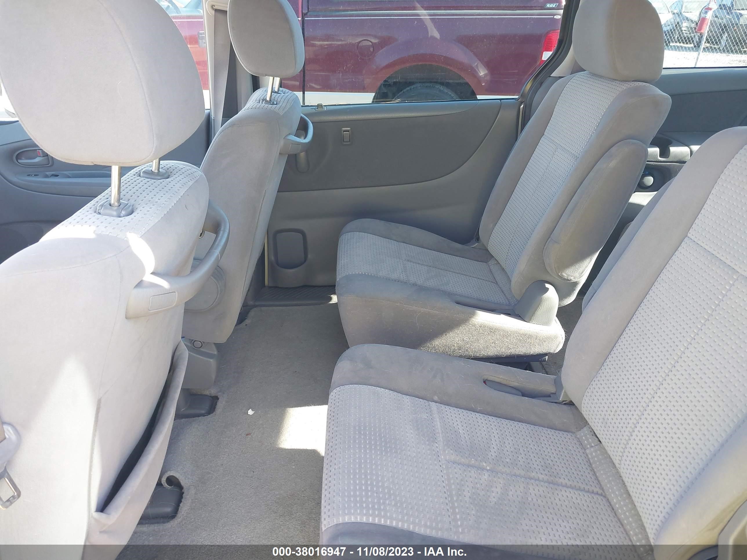 Photo 7 VIN: JM3LW28J560561802 - MAZDA MPV 