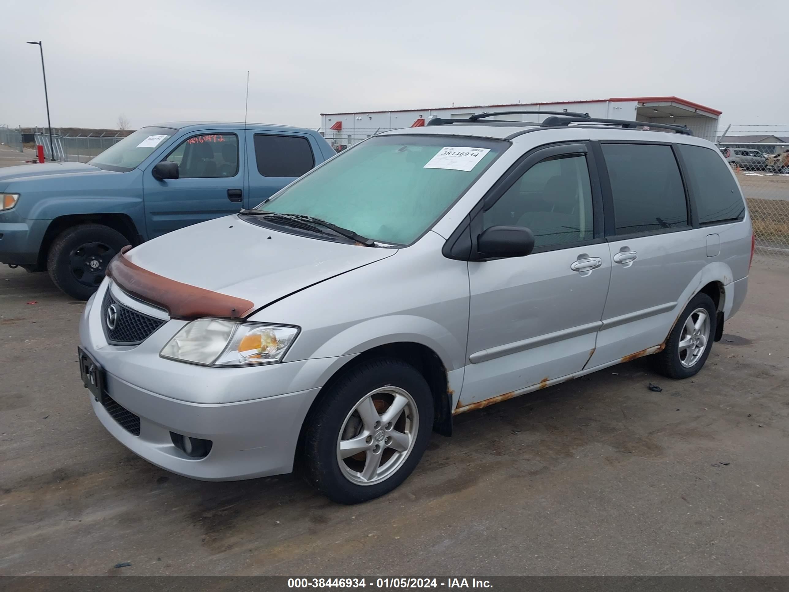 Photo 1 VIN: JM3LW28J720302707 - MAZDA MPV 