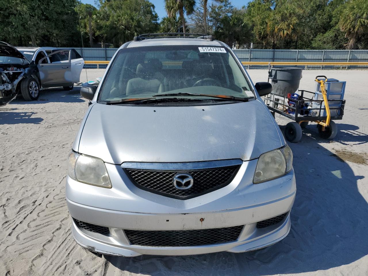 Photo 4 VIN: JM3LW28JB30352663 - MAZDA MPV 