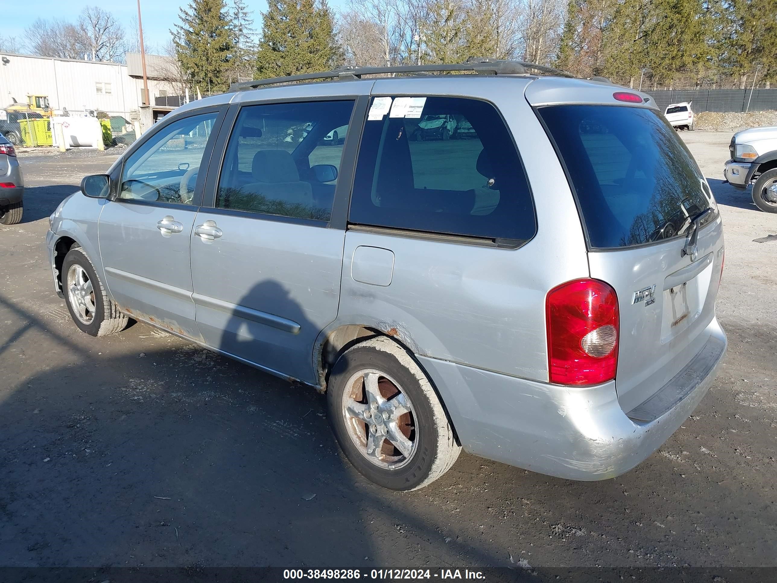 Photo 2 VIN: JM3LW28JX30351014 - MAZDA MPV 