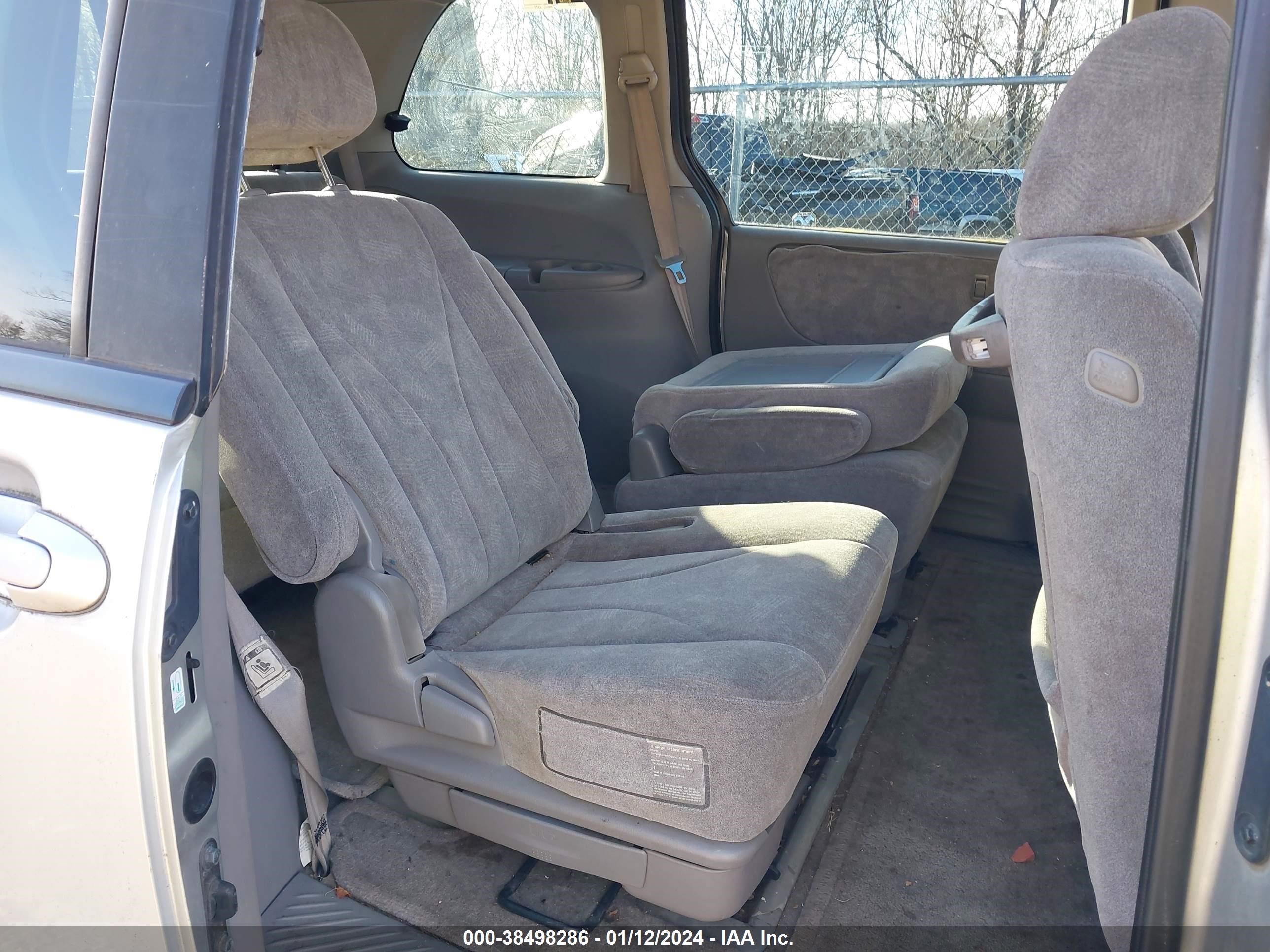 Photo 7 VIN: JM3LW28JX30351014 - MAZDA MPV 