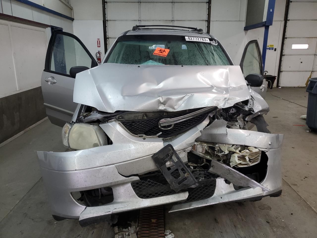 Photo 11 VIN: JM3LW28JX30362479 - MAZDA MPV 