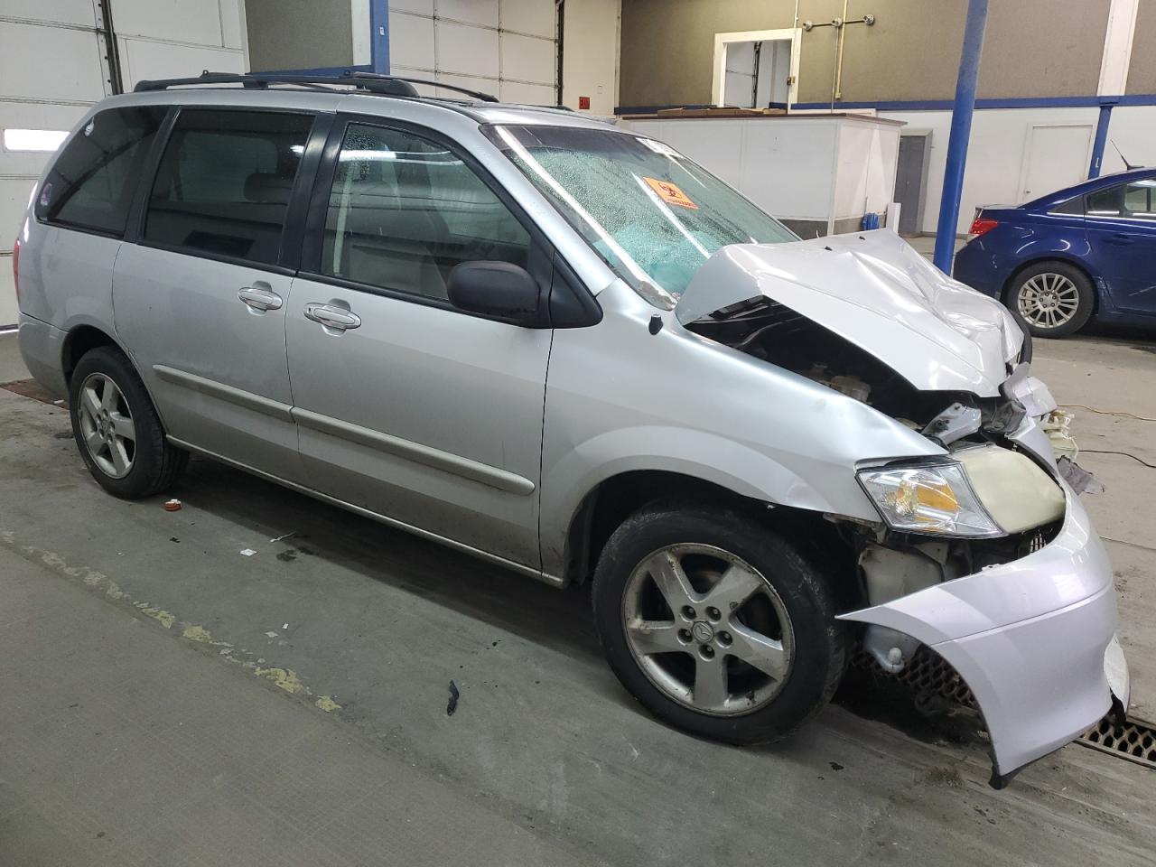 Photo 3 VIN: JM3LW28JX30362479 - MAZDA MPV 