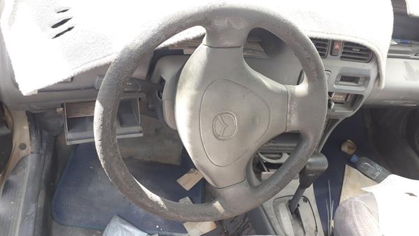 Photo 11 VIN: JM7BA116100114334 - MAZDA 323 