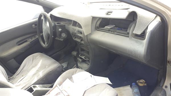 Photo 19 VIN: JM7BA116100114334 - MAZDA 323 