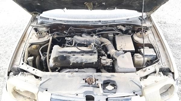 Photo 13 VIN: JM7BA1266W0215281 - MAZDA 323 