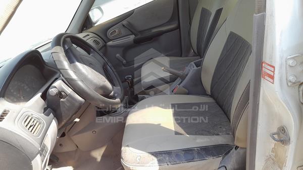 Photo 10 VIN: JM7BJ123031214848 - MAZDA 323 