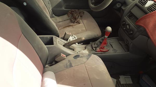 Photo 21 VIN: JM7BJ123041225799 - MAZDA 323 