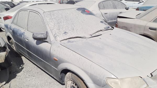 Photo 8 VIN: JM7BJ123041225799 - MAZDA 323 