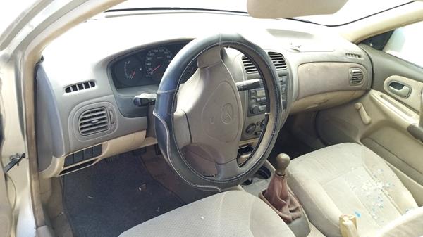 Photo 10 VIN: JM7BJ123131221467 - MAZDA 323 