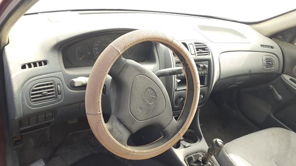 Photo 13 VIN: JM7BJ1232Y0115154 - MAZDA 323 