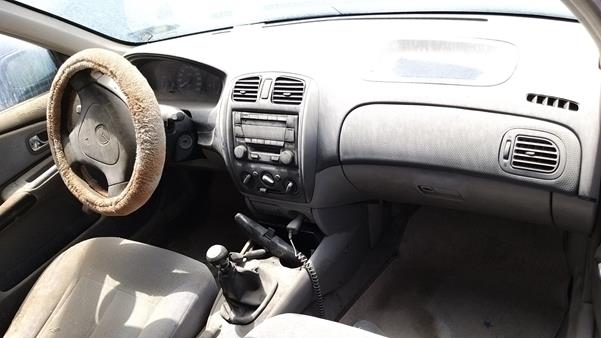 Photo 22 VIN: JM7BJ123420204229 - MAZDA 323 