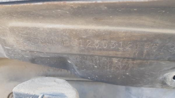 Photo 2 VIN: JM7BJ123631219679 - MAZDA 323 