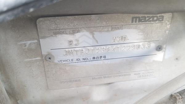 Photo 3 VIN: JM7BJ123641229033 - MAZDA 323 