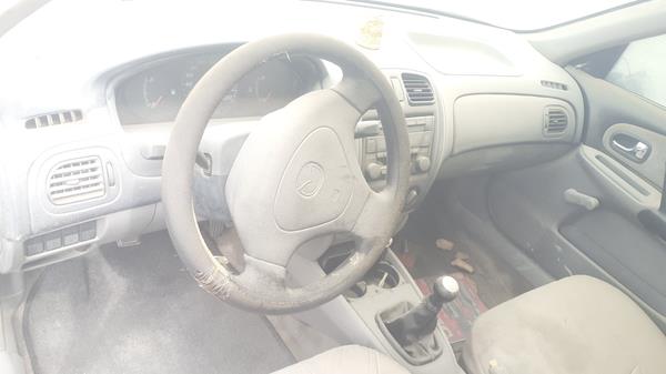 Photo 12 VIN: JM7BJ123721213274 - MAZDA 323 