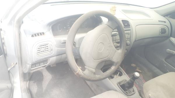 Photo 9 VIN: JM7BJ123721213274 - MAZDA 323 