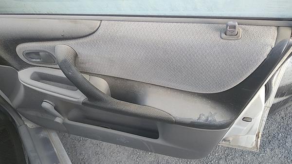 Photo 28 VIN: JM7BJ123831217268 - MAZDA 323 