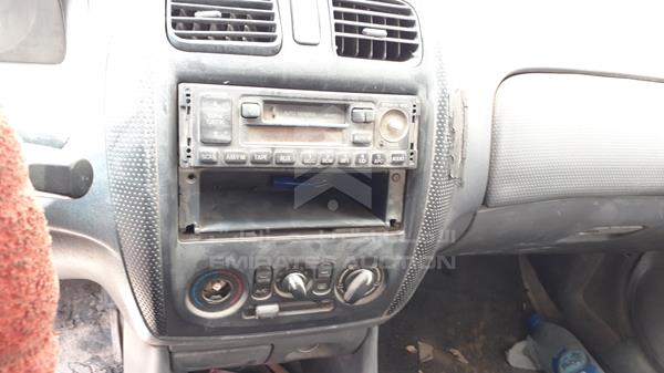 Photo 14 VIN: JM7BJ1238Y0115644 - MAZDA 323 