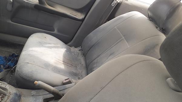 Photo 9 VIN: JM7BJ123X31217451 - MAZDA 323 