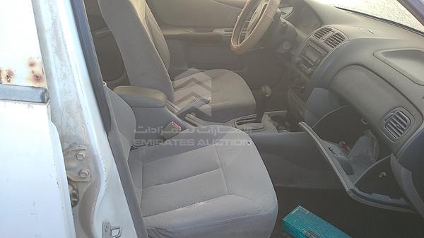 Photo 20 VIN: JM7BJ12M031215118 - MAZDA 323 