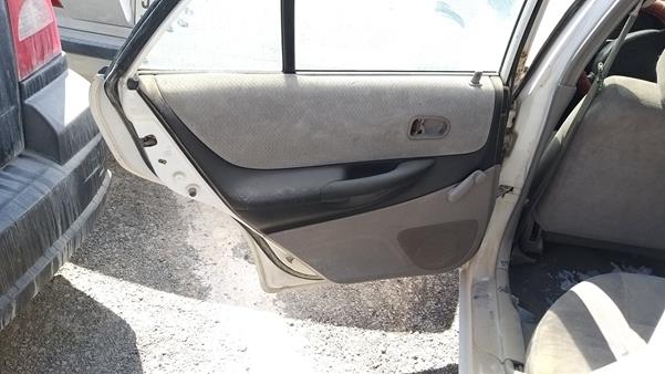 Photo 16 VIN: JM7BJ12M120204648 - MAZDA 323 