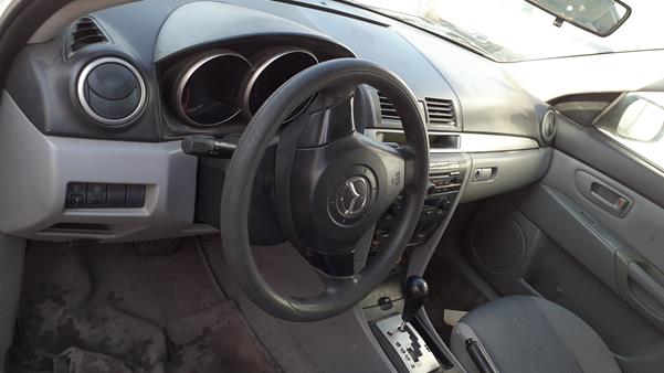 Photo 13 VIN: JM7BK226861187643 - MAZDA 3 