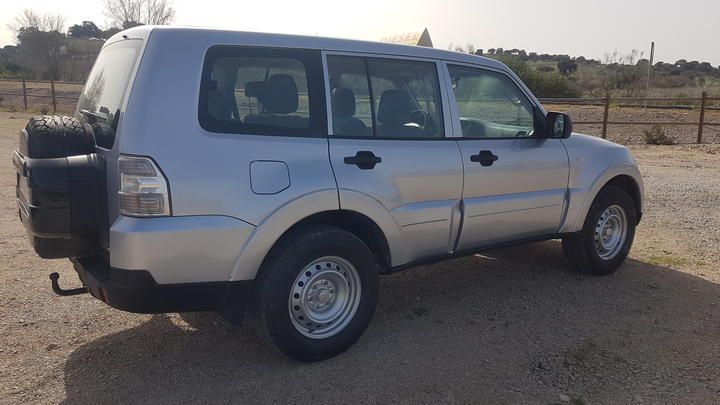 Photo 2 VIN: JMBLNV98W8J000960 - MITSUBISHI MONTERO 