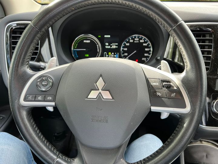 Photo 10 VIN: JMBXDGG2WEZ004533 - MITSUBISHI OUTLANDER 