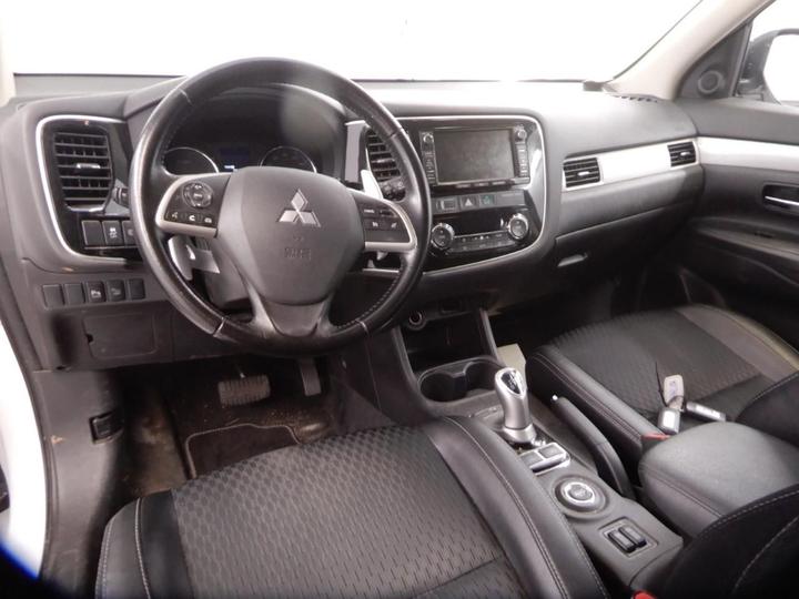 Photo 9 VIN: JMBXDGG2WEZC04387 - MITSUBISHI OUTLANDER 