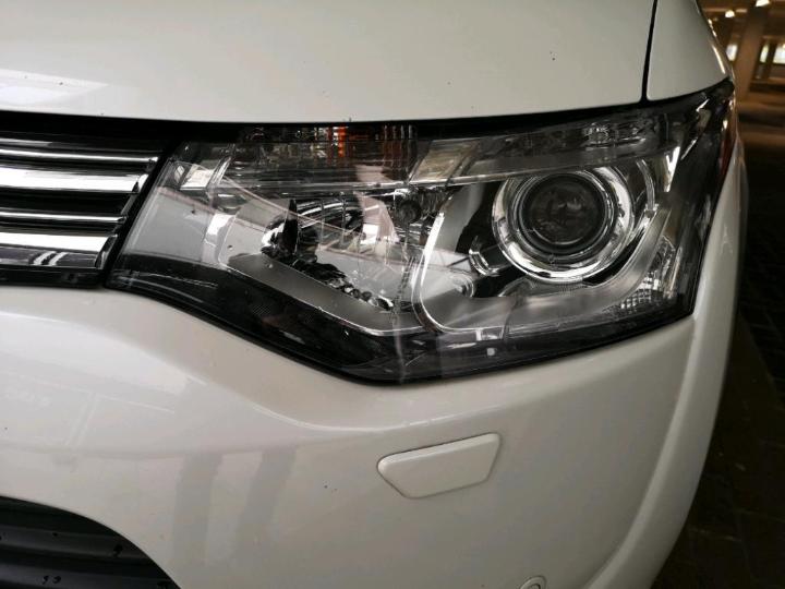 Photo 11 VIN: JMBXDGG2WFZ004760 - MITSUBISHI OUTLANDER 