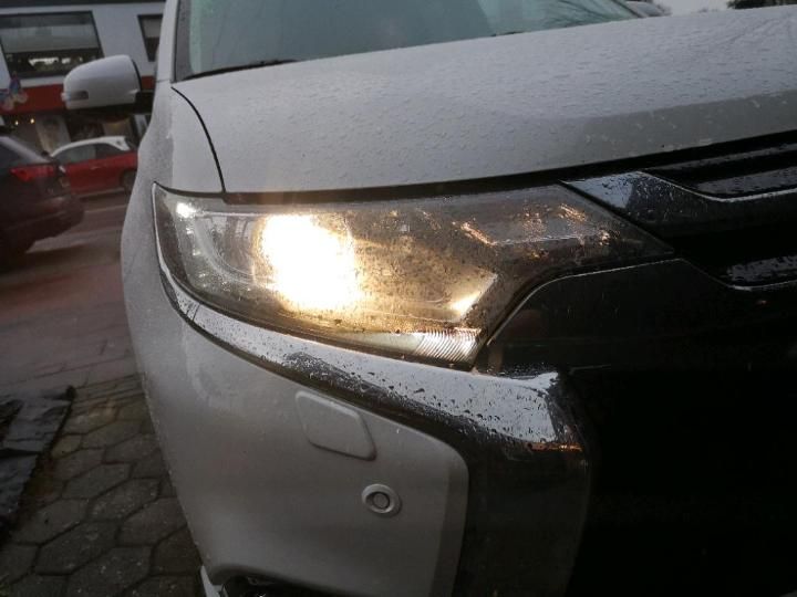 Photo 11 VIN: JMBXDGG2WGZ006001 - MITSUBISHI OUTLANDER 