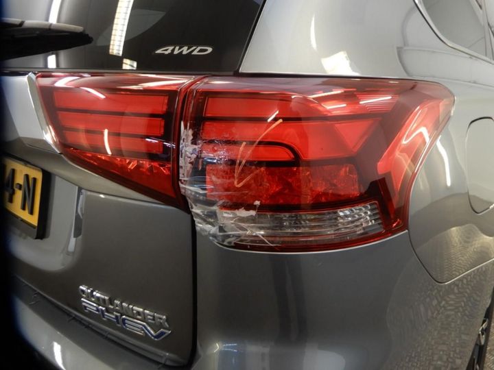 Photo 22 VIN: JMBXDGG2WGZ007414 - MITSUBISHI OUTLANDER 