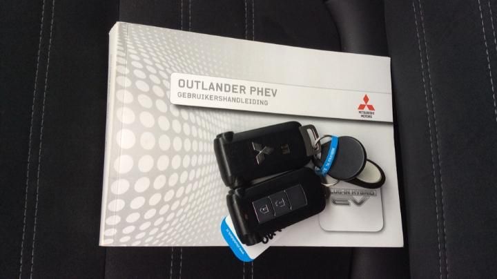 Photo 16 VIN: JMBXDGG2WGZ008468 - MITSUBISHI OUTLANDER 