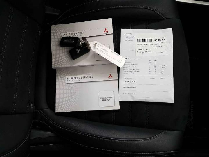 Photo 17 VIN: JMBXDGG2WGZ008722 - MITSUBISHI OUTLANDER 