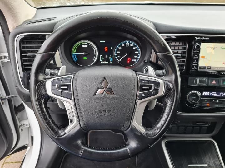 Photo 23 VIN: JMBXDGG2WGZ008810 - MITSUBISHI OUTLANDER 