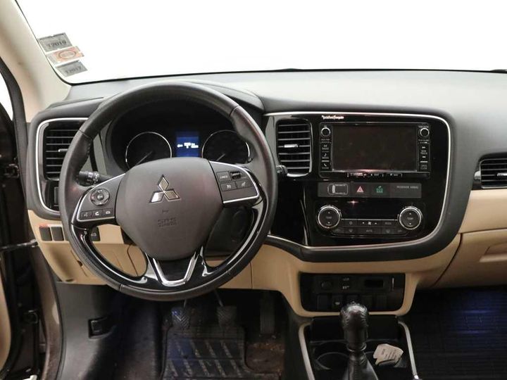 Photo 15 VIN: JMBXJGF6WHJ400634 - MITSUBISHI OUTLANDER 