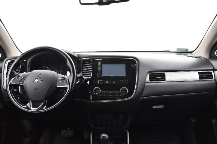 Photo 17 VIN: JMBXTGF7WHJ000442 - MITSUBISHI OUTLANDER SUV 