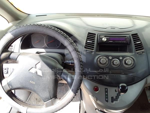 Photo 25 VIN: JMYLRNA4WAZ700746 - MITSUBISHI GRANDIS 