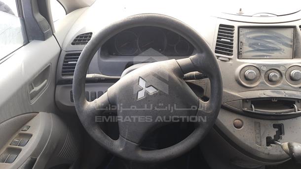 Photo 23 VIN: JMYLRNA4WAZ701276 - MITSUBISHI GRANDIS 