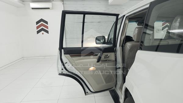 Photo 18 VIN: JMYLRV93W8J730671 - MITSUBISHI PAJERO 