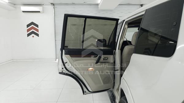 Photo 17 VIN: JMYLRV93W9J700478 - MITSUBISHI PAJERO 