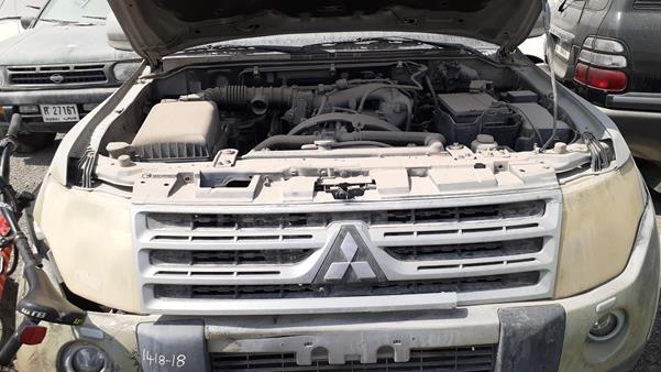 Photo 27 VIN: JMYLRV93W9J705731 - MITSUBISHI PAJERO 