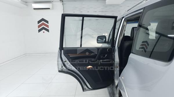 Photo 18 VIN: JMYLRV93W9J708021 - MITSUBISHI PAJERO 