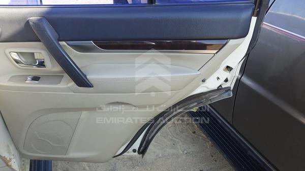 Photo 21 VIN: JMYLRV95WAJ705929 - MITSUBISHI PAJERO 