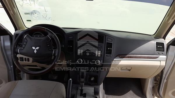 Photo 10 VIN: JMYLRV95WAJ706876 - MITSUBISHI PAJERO 