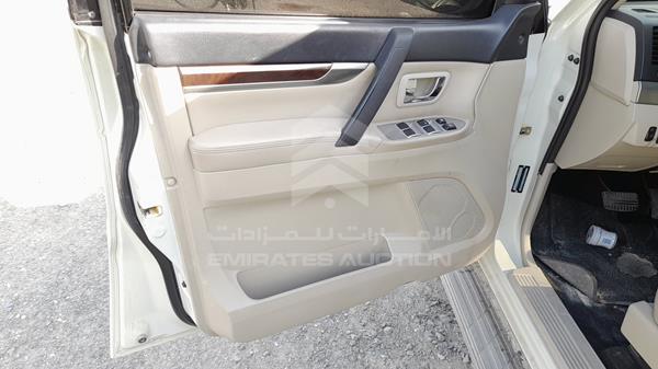 Photo 10 VIN: JMYLRV95WAJ711695 - MITSUBISHI PAJERO 